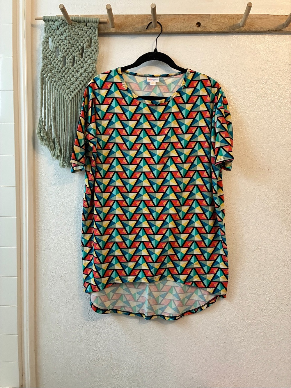 LuLaRoe Geometric Triangle Tee in Teal, Coral & Yellow
